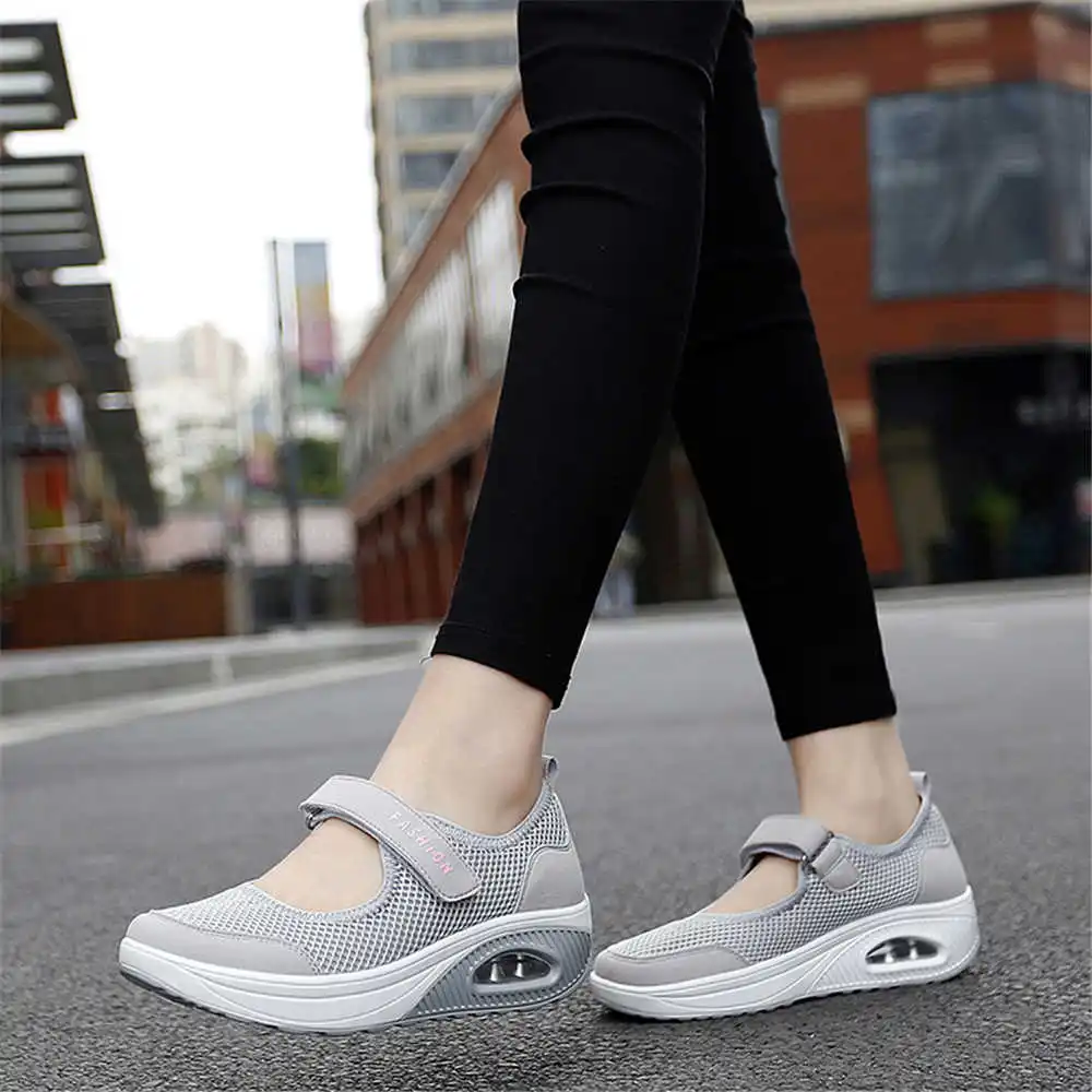 Quality Men'S Grooming Kit - 36-41 Demi-season Colored Sneakers Walking Skates